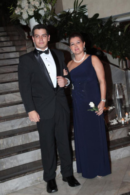 Del Campo International School grad