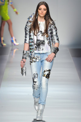 Blumarine: from ice queen to rockstar