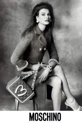 Linda Evangelista para Moschino