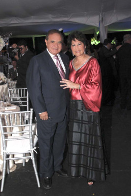 La boda de Neto Lázarus y Elisa Welchez