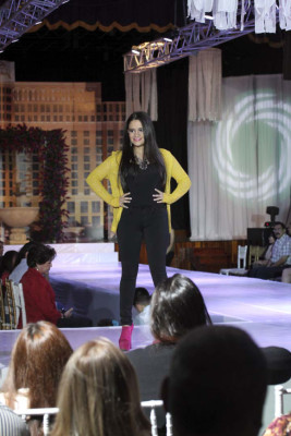 Desfile de modas de la EIS