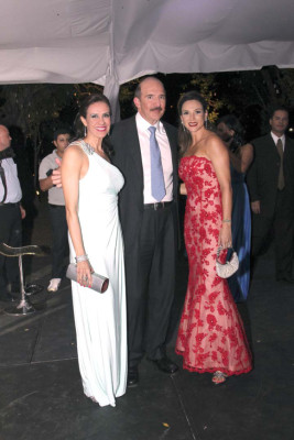 La boda de Neto Lázarus y Elisa Welchez