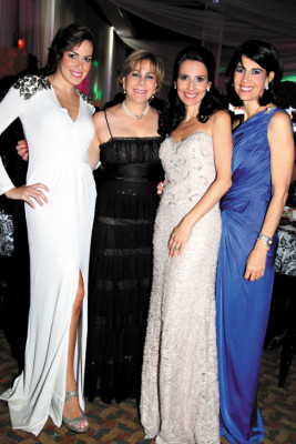 La prom de la Escuela Americana