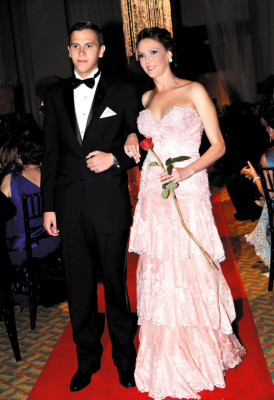 La prom de la Escuela Americana