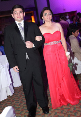 Del Campo International School grad