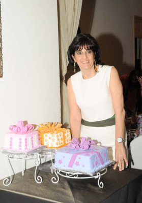 Happy Birthday Maribel Andonie!