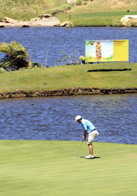 Torneo de golf en Roatán