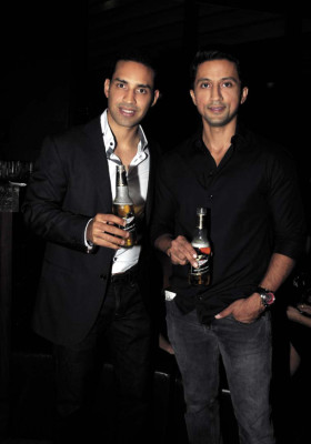 Turn up the night en Hanawa