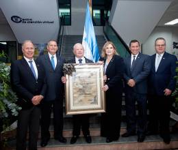 Banpaís elige a Roger Valladares como abanderado del año