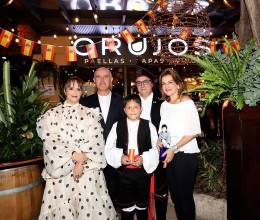 Tegucigalpa le da la bienvenida a un nuevo rincón gastronómico con esencia española. Orujos ha abierto oficialmente sus puertas en Plaza Lara, ofreciendo una experiencia auténtica con los sabores más icónicos de España. Desde tapas clásicas hasta platillos tradicionales como la paella, este restaurante promete transportar a sus comensales a las calles de Madrid y Barcelona con cada bocado. Un espacio donde la buena comida, el vino y la cultura española se fusionan para crear momentos inolvidables.