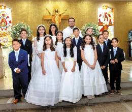 Celebración de la Primera Comunión en Nuestra Señora de Suyapa