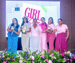 Girl Boss 2025 culminó con broche de oro. El cierre de esta edición se vivió en grande con un market en San Pedro Sula, donde el empoderamiento femenino se sentía en cada rincón. Las finalistas de esta competencia, organizada por BANPAÍS y Revista Estilo, llegaron a la capital industrial para presentar sus productos y servicios con pasión. Tras una tarde llena de inspiración y ventas, se celebró la gran final, revelando a las ganadoras del tercer, segundo y primer lugar. Una velada extraordinaria que celebró el talento y la fuerza de las mujeres emprendedoras.
