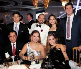 El Centro de Convenciones del Hotel Honduras Maya se vistió de gala para recibir a familiares y amigos que acompañaron a los seniors 2023 de la Escuela Americana de Tegucigalpa en su PROM NIGHT. En esta galería te mostramos todos los invitados que asistieron a la fiesta más exclusiva de esta temporada de proms,