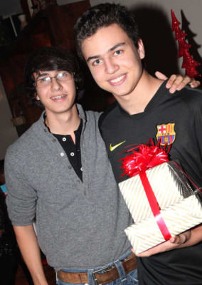 Gift exchange de los Seniors de la Americana