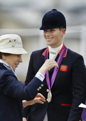 Kate y Guillermo vibran con medalla de Zara Phillips