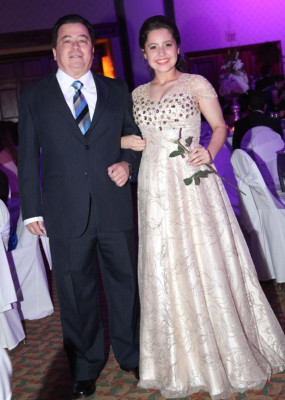 Del Campo International School grad