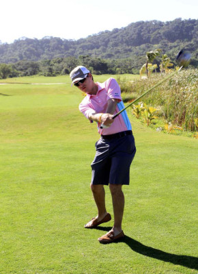 Torneo de golf en Roatán