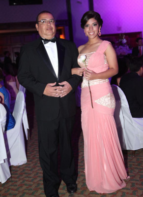 Del Campo International School grad