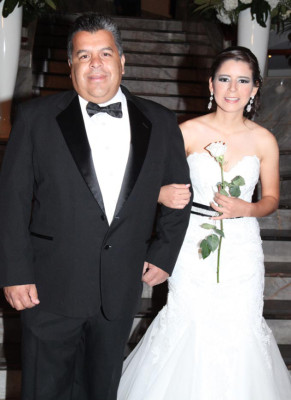 Del Campo International School grad