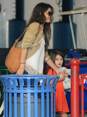 Hija de Tom y Katie será gimnasta