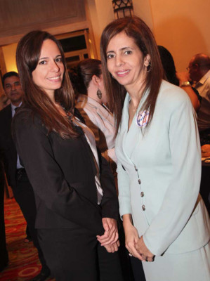 Estados Unidos celebra sus elecciones en Tegucigalpa