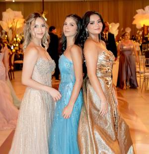 En un ambiente de elegancia, glamour y celebración, 52 graduados de la Serán School protagonizaron una inolvidable velada en el Hotel Copantl &amp; Convention Center, donde familiares y amigos se dieron cita para compartir uno de los momentos más importantes de sus vidas.