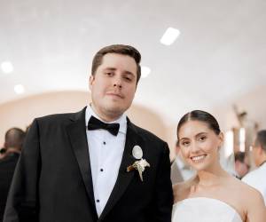 En una tarde maravillosa en la ciudad de Copan Ruinas se llevo a cabo la boda eclesiástica de Johannes Múller y Ruth Panayotti en la Iglesia San José Obrero de Copán Ruinas, un momento especial que reunió a sus familiares y amigos más cercanos para la celebración de su matrimonio.