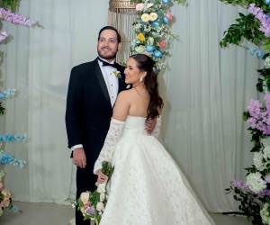 Rafael Wittwer Bautista y Katherine Chahín Gómez celebraron su unión en una emotiva ceremonia en la Iglesia Sagrada Familia, rodeados de familiares y amigos.