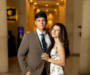 En una mañana cálida, los juniors 2026 de La Estancia School celebraron un brunch en el Hotel InterContinental. Los jóvenes llegaron emocionados a la cita, luciendo elegantes atuendos y listos para compartir un momento especial entre risas, fotografías y buena compañía, antes de despedirse del año escolar.