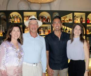 Kimpton Grand Roatán Resort presentó The Guest Chef Series, una experiencia culinaria celebrada en Alera Restaurant, donde invitados disfrutaron de una exquisita propuesta inspirada en los sabores de la cocina latina de la mano de reconocidos chefs internacionales. Dario Costa, Danilo Ferraz, Pablo Cáceres, Salvador Casasola y Guido Ojeda fueron los encargados de dar vida a un menú de alto nivel, convirtiendo la velada en la antesala perfecta del esperado Food &amp; Wine Festival del hotel.