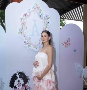 Así fue el baby shower de la pequeña Alessia Sadrzadeh Mainardi, quien pronto llegará a llenar el hogar de Samim Sadrzadeh y Andrea Mainardi de alegría.