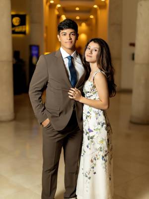 En una mañana cálida, los juniors 2026 de La Estancia School celebraron un brunch en el Hotel InterContinental. Los jóvenes llegaron emocionados a la cita, luciendo elegantes atuendos y listos para compartir un momento especial entre risas, fotografías y buena compañía, antes de despedirse del año escolar.
