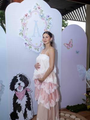 Así fue el baby shower de la pequeña Alessia Sadrzadeh Mainardi, quien pronto llegará a llenar el hogar de Samim Sadrzadeh y Andrea Mainardi de alegría.