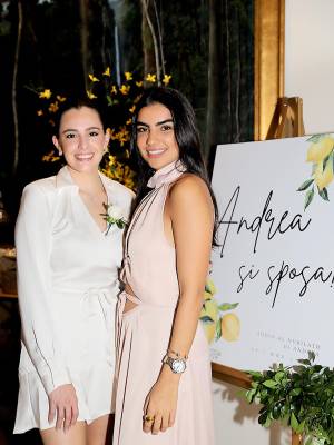 Andrea Pedemonte se acerca a celebrar su matrimonio y, por eso, disfrutó de una emotiva despedida de soltera. Entre deliciosos cócteles y bocadillos, la novia recibió innumerables felicitaciones y obsequios de todas las asistentes, quienes también compartieron consejos para esta emocionante nueva etapa en su vida.