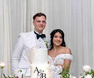 Brendan Higgins y Eloisa Almendárez unen sus vidas en matrimonio