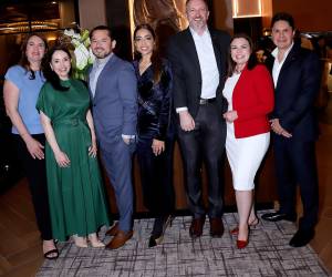 En el marco de su llegada al país, Fogo de Chão abrió sus puertas a una experiencia exclusiva de Banco Atlántida para un grupo selecto de sus clientes. Entre aromas a brasa, cortes premium y una atmósfera sofisticada, la noche se convirtió en una invitación a descubrir el auténtico espíritu del churrasco brasileño.