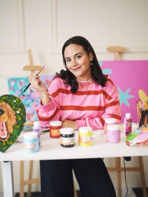 Raquel Ochoa: la mente creativa detrás de Arte Somos, el espacio donde el arte se convierte en bienestar