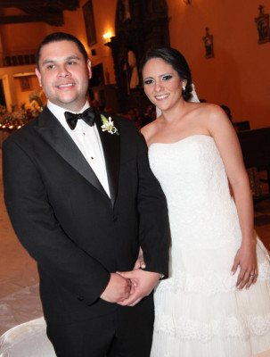 La boda de René Serrano y Elisa García