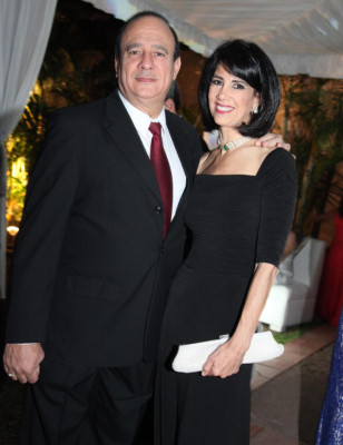 La boda de René Serrano y Elisa García