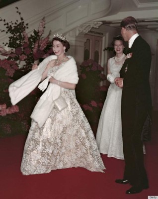 Isabel II celebra cumpleaños estrenando retrato