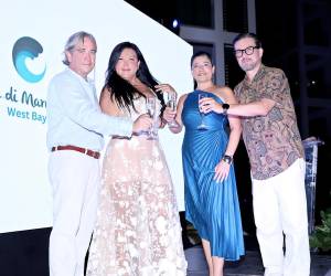 Una noche mágica en Roatán. Acqua di Mare Resort celebró un exclusivo evento en su Signature Poolside Terrace para anunciar oficialmente su incorporación a WorldHotels Distinctive. La velada estuvo llena de elegancia y lujo, con gastronomía de primer nivel, música en vivo y la vibra inigualable del Caribe hondureño.