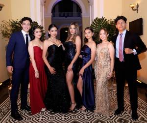 En una noche verdaderamente especial, los Seniors 2026 de DelCampo School celebraron una elegante cena en el Museo para la Identidad Nacional, marcando uno de los momentos más significativos previo a su graduación.