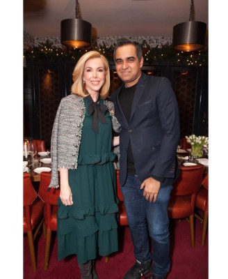 Eva Hughes ofrece cena en Nueva York