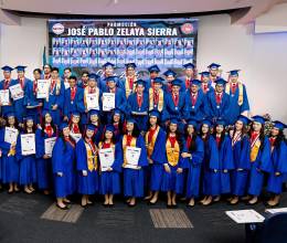 La clase 2026 de Dowal School vivió la culminación de sus sueños académicos durante la ceremonia de graduación realizada en el Auditorio Leticia Ma-Tay de Unitec. Autoridades académicas, alumnos y padres compartieron esa mañana de júbilo en un evento que marcó el fin de una etapa y el comienzo de su vida universitaria.