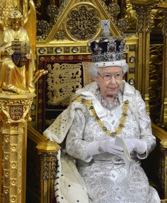 Carlos presente en el tradicional discurso de la reina Isabel