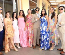 Una mañana inolvidable vivieron los seniors 2025 de Elvel School, quienes celebraron con alegría su tradicional Brunch. Entre brindis y emotivos discursos, se creó un ambiente de gratitud y celebración que reflejó el fuerte lazo que une a esta generación. La reunión no solo fue un punto de encuentro, sino también un símbolo de crecimiento, resiliencia y amistad que perdurará más allá de las paredes del colegio.
