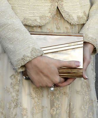 Detalles de vestuario