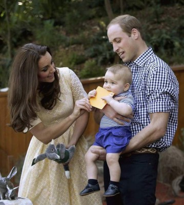 Príncipe George visita el zoológico
