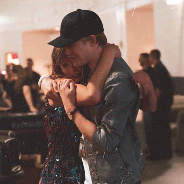 El documental de Netflix de Taylor Swift, Miss Americana, apareció Joe en algunos momentos. Según reveló la artista, él la ayudó mucho, especialmente en su lucha con la dismorfia corporal y en su conflicto con Kanye West.