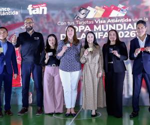 La emoción de la Copa Mundial de la FIFA 2026 está cada vez más cerca, y Visa junto a Banco Atlántida anuncian una promoción que permitirá a sus tarjetahabientes vivir el torneo de fútbol más grande de la historia con experiencias todo incluido. A través de esta iniciativa, los clientes podrán participar por viajes, boletos a partidos, hospedaje y beneficios exclusivos para disfrutar de la máxima fiesta del fútbol, que por primera vez se celebrará en tres países: Canadá, Estados Unidos y México.
